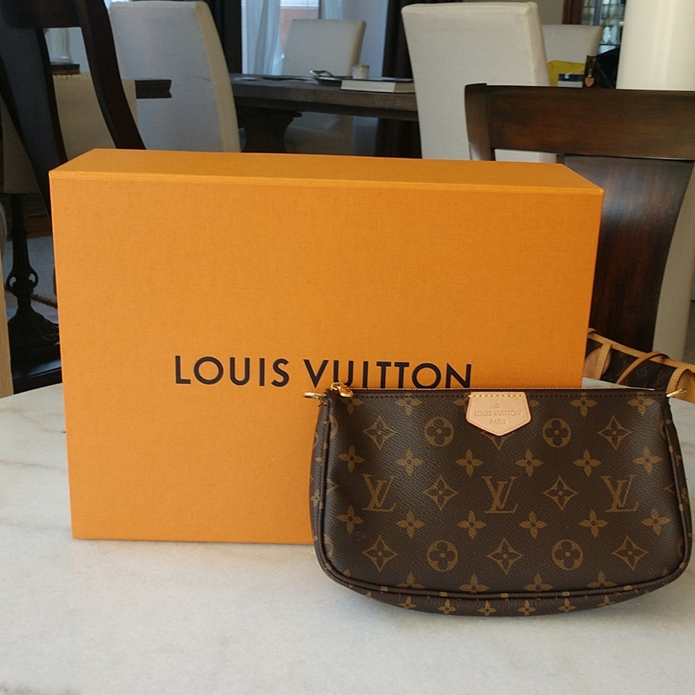 Authentic Louis Vuitton Large Multi Pochette - Picture 8 of 8